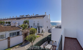 Amplia casa adosada en venta en un complejo en primera línea de playa en la Nueva Milla de Oro entre Marbella y Estepona 776035 