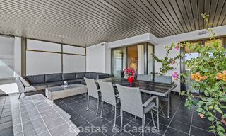 Apartamento de lujo a vivir en venta en el prestigioso resort de golf 5* Los Flamingos en la Nueva Milla de Oro, Marbella - Benahavis 776127 