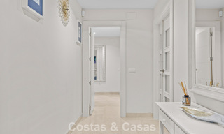 Apartamento de lujo a vivir en venta en el prestigioso resort de golf 5* Los Flamingos en la Nueva Milla de Oro, Marbella - Benahavis 776130 