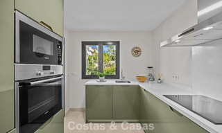 Apartamento de lujo a vivir en venta en el prestigioso resort de golf 5* Los Flamingos en la Nueva Milla de Oro, Marbella - Benahavis 776142 