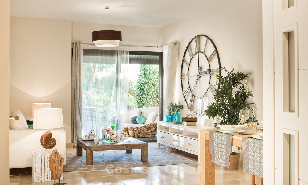 Apartamentos de golf contemporáneos en venta en un resort de golf de 5 estrellas, New Golden Mile, Marbella - Benahavís 807042