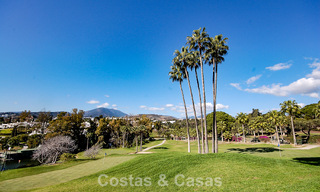 Lujosa villa de diseño sobre plano en venta en una urbanización cerrada en Nueva Andalucía, Marbella 776146 