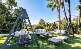 Villa de lujo lista para entrar a vivir con un estilo mediterráneo moderno en venta en el Valle del Golf de Nueva Andalucía, Marbella 776271 