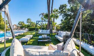 Villa de lujo lista para entrar a vivir con un estilo mediterráneo moderno en venta en el Valle del Golf de Nueva Andalucía, Marbella 776272 