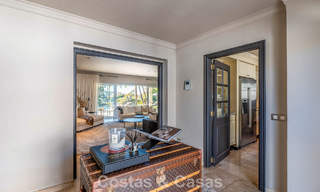 Villa de lujo lista para entrar a vivir con un estilo mediterráneo moderno en venta en el Valle del Golf de Nueva Andalucía, Marbella 776284 