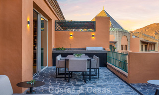 Ático dúplex moderno reformado en venta, a poca distancia de los servicios en el valle del golf de Nueva Andalucía, Marbella 793358 