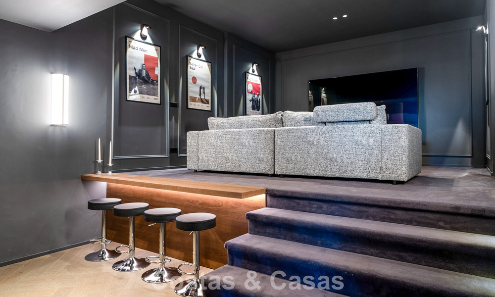 Ático dúplex moderno reformado en venta, a poca distancia de los servicios en el valle del golf de Nueva Andalucía, Marbella 793371