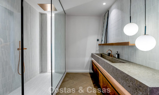 Ático dúplex moderno reformado en venta, a poca distancia de los servicios en el valle del golf de Nueva Andalucía, Marbella 793385 