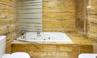 Apartamento en planta baja cerca de la playa en venta a poca distancia de la playa y Puerto Banús, Marbella 776337 