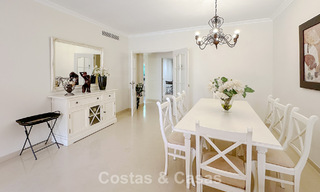 Apartamento en planta baja cerca de la playa en venta a poca distancia de la playa y Puerto Banús, Marbella 776344 