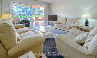 Apartamento en planta baja cerca de la playa en venta a poca distancia de la playa y Puerto Banús, Marbella 776348 