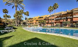 Apartamento en planta baja cerca de la playa en venta a poca distancia de la playa y Puerto Banús, Marbella 776356 