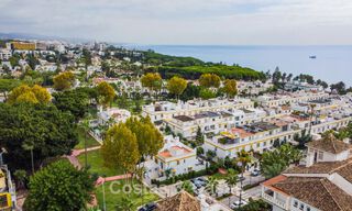 Casa adosada en venta a unos metros de la playa en la Milla de Oro de Marbella 776449 