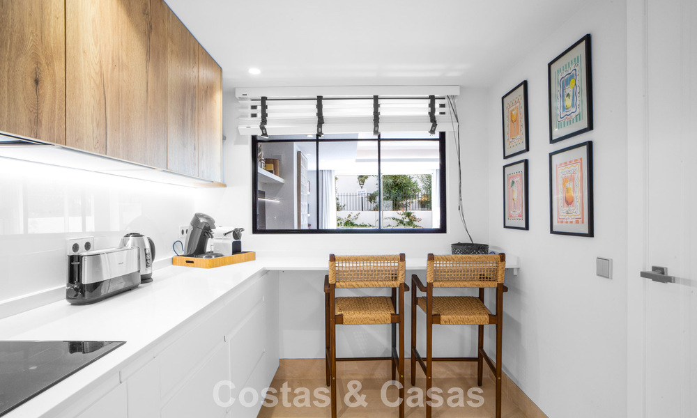 Casa adosada en venta a unos metros de la playa en la Milla de Oro de Marbella 776454