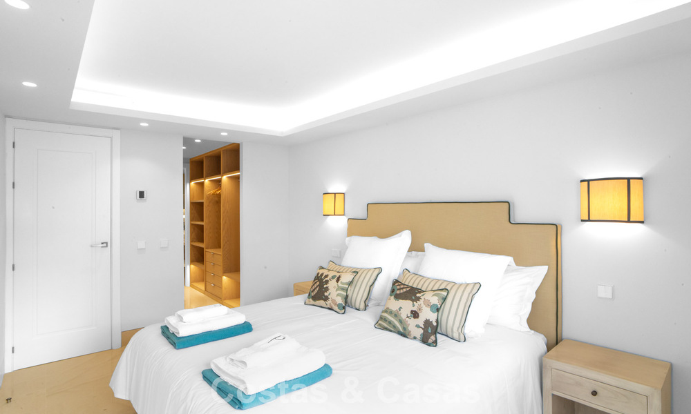 Casa adosada en venta a unos metros de la playa en la Milla de Oro de Marbella 776459