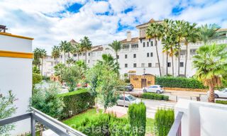 Casa adosada en venta a unos metros de la playa en la Milla de Oro de Marbella 776464 