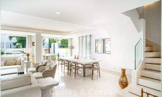 Casa adosada en venta a unos metros de la playa en la Milla de Oro de Marbella 776477 