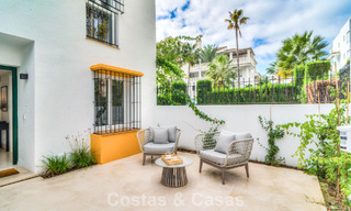 Casa adosada en venta a unos metros de la playa en la Milla de Oro de Marbella 776486 