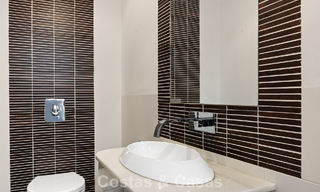 Lujosa villa de estilo mediterráneo en venta en una comunidad cerrada rodeada de naturaleza en Marbella - Benahavis 805724 