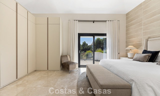 Lujosa villa de estilo mediterráneo en venta en una comunidad cerrada rodeada de naturaleza en Marbella - Benahavis 805731 