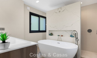 Lujosa villa de estilo mediterráneo en venta en una comunidad cerrada rodeada de naturaleza en Marbella - Benahavis 805732 