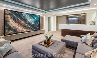 Villa contemporánea de lujo en venta en una exclusiva zona residencial cerrada en la prestigiosa Milla de Oro de Marbella 776681 