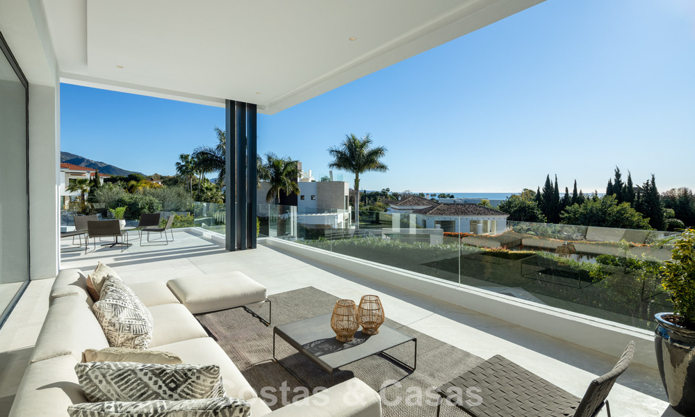 Villa contemporánea de lujo en venta en una exclusiva zona residencial cerrada en la prestigiosa Milla de Oro de Marbella 776698