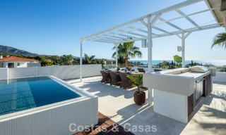 Villa contemporánea de lujo en venta en una exclusiva zona residencial cerrada en la prestigiosa Milla de Oro de Marbella 776699 