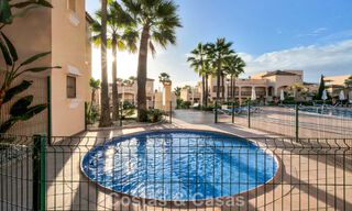 Lujoso apartamento en planta baja en venta, situado en la Nueva Milla de Oro entre Marbella y Estepona 776541 
