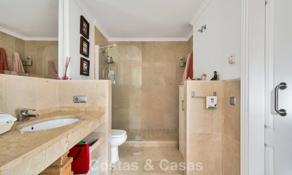 Lujoso apartamento en planta baja en venta, situado en la Nueva Milla de Oro entre Marbella y Estepona 776552