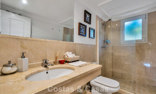 Lujoso apartamento en planta baja en venta, situado en la Nueva Milla de Oro entre Marbella y Estepona 776570 