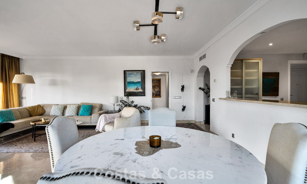 Lujoso apartamento en planta baja en venta, situado en la Nueva Milla de Oro entre Marbella y Estepona 776580