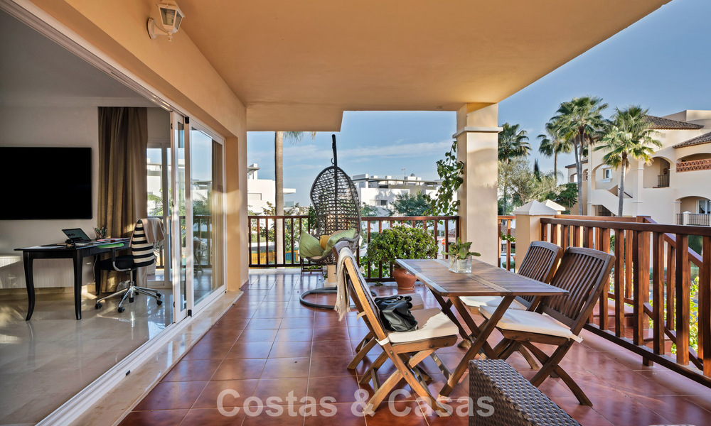 Lujoso apartamento en planta baja en venta, situado en la Nueva Milla de Oro entre Marbella y Estepona 776585
