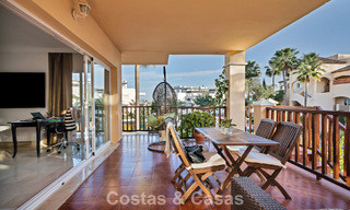 Lujoso apartamento en planta baja en venta, situado en la Nueva Milla de Oro entre Marbella y Estepona 776585 