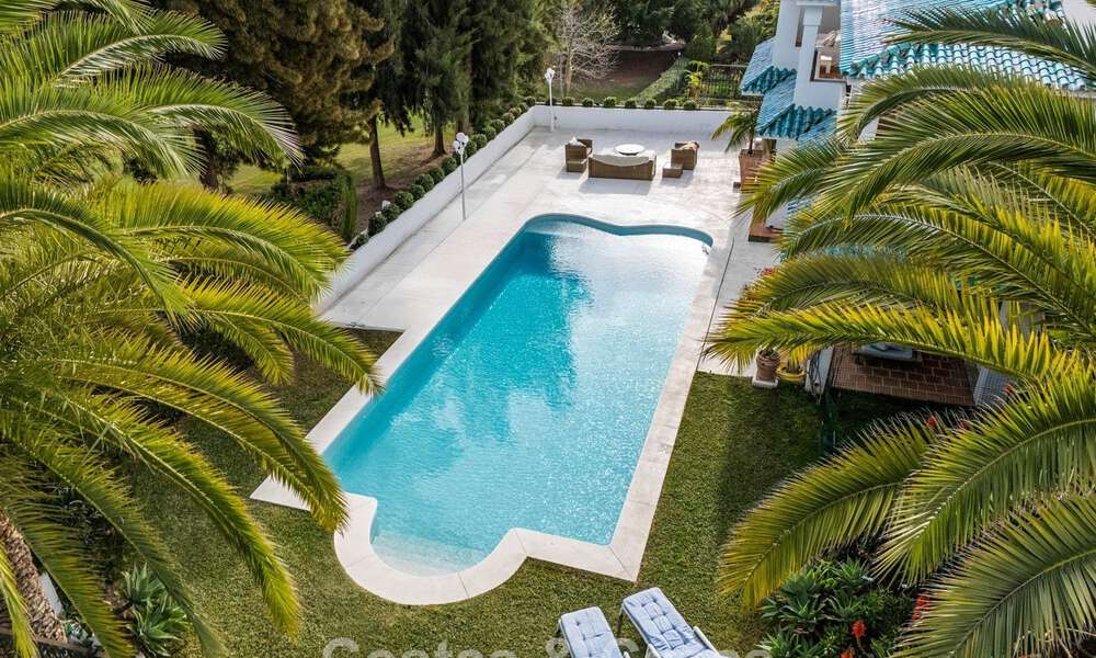 Encantadora casa adosada con piscina privada en venta, en un codiciado enclave de golf de La Quinta, Marbella - Benahavis 776625