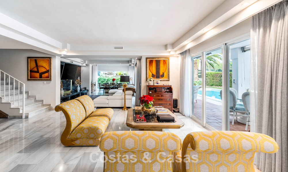 Encantadora casa adosada con piscina privada en venta, en un codiciado enclave de golf de La Quinta, Marbella - Benahavis 776628