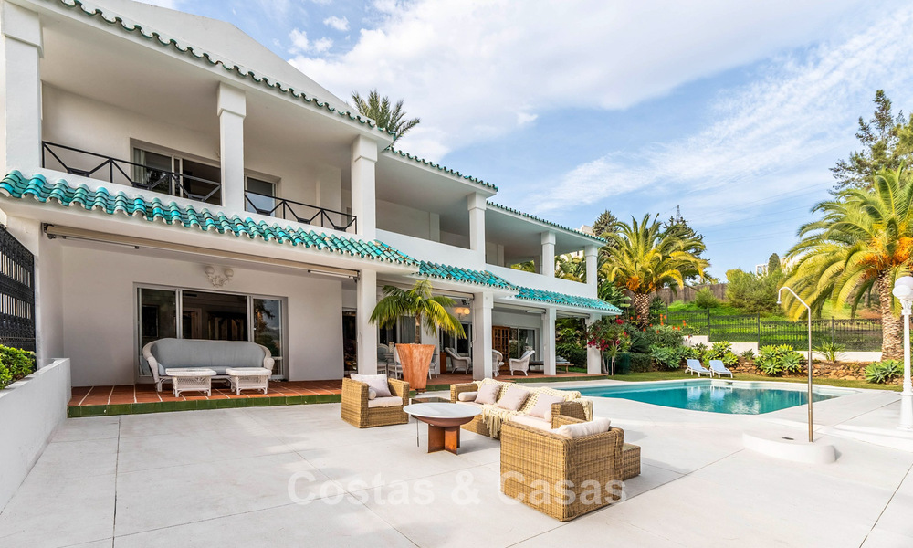 Encantadora casa adosada con piscina privada en venta, en un codiciado enclave de golf de La Quinta, Marbella - Benahavis 776633