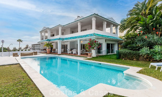 Encantadora casa adosada con piscina privada en venta, en un codiciado enclave de golf de La Quinta, Marbella - Benahavis 776634 
