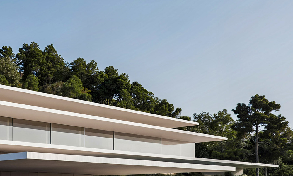 Espectacular obra maestra de diseño futurista en venta, en comunidad cerrada 24/7 de Sotogrande, Costa del Sol 776670