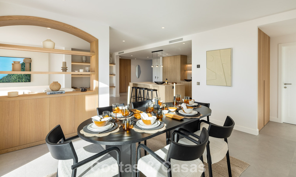 Lujoso ático reformado con vistas panorámicas al mar en venta en Nueva Andalucía, Marbella 776798