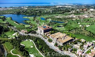 Moderna villa de lujo con magníficas vistas al golf y al mar en venta en un resort de golf de 5 estrellas en Marbella - Benahavis 776706 