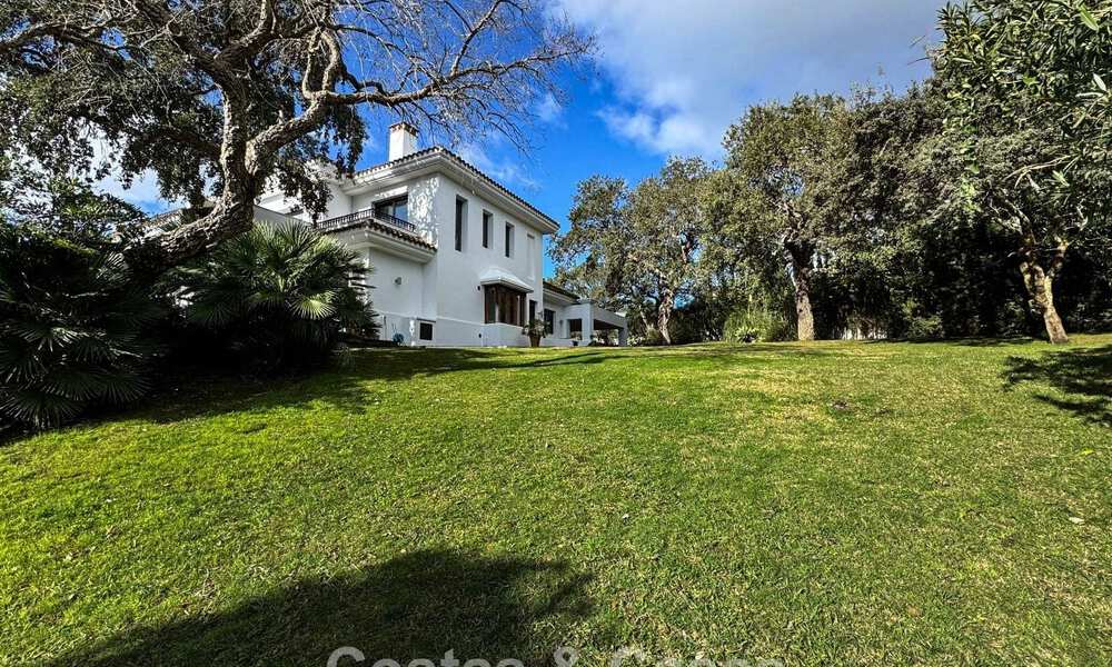 Fantástica villa de lujo en venta rodeada de naturaleza en la exclusiva comunidad de Valderrama en Sotogrande, Costa del Sol 776720