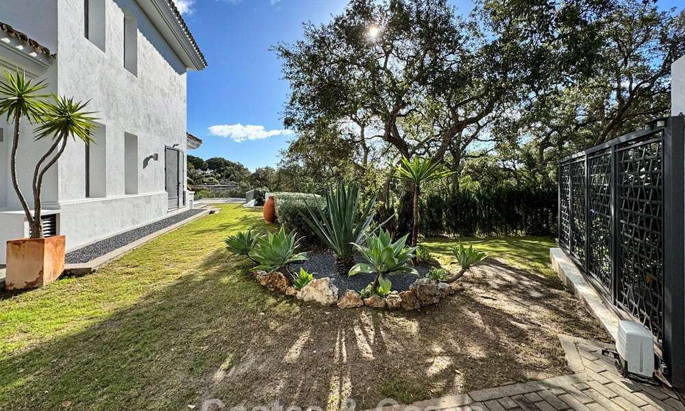 Fantástica villa de lujo en venta rodeada de naturaleza en la exclusiva comunidad de Valderrama en Sotogrande, Costa del Sol 776723