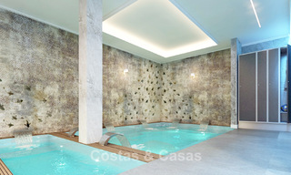 Proyecto con villa de lujo de diseño, en venta en una de las zonas más cotizadas de Fuengirola, Costa del Sol 776742 