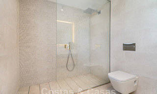 Moderna villa adosada con vistas al mar en venta en un complejo de lujo en Mijas Costa, Costa del Sol 776835 