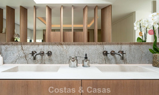 Villa de lujo reformada en venta en una prestigiosa zona residencial en Marbella Este 777024 