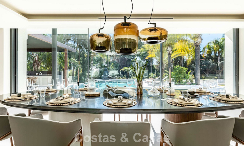 Villa de lujo reformada en venta en una prestigiosa zona residencial en Marbella Este 777025