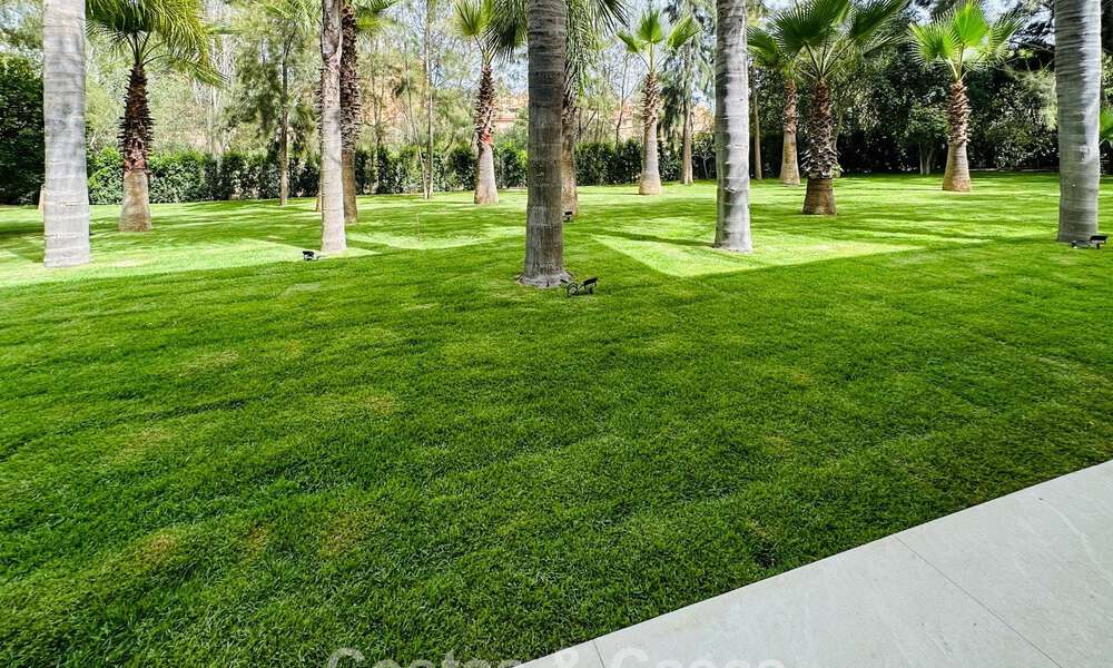 Villa de lujo reformada en venta en una prestigiosa zona residencial en Marbella Este 777032