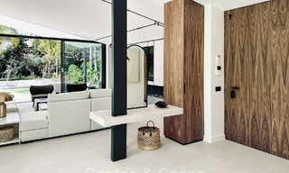 Villa de lujo reformada en venta en una prestigiosa zona residencial en Marbella Este 777042 