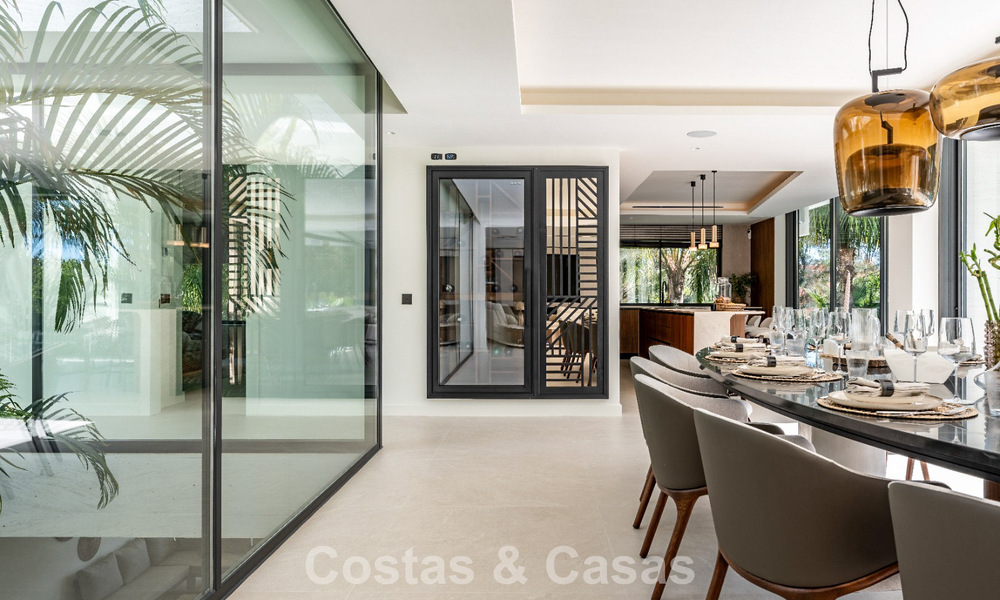 Villa de lujo reformada en venta en una prestigiosa zona residencial en Marbella Este 777046